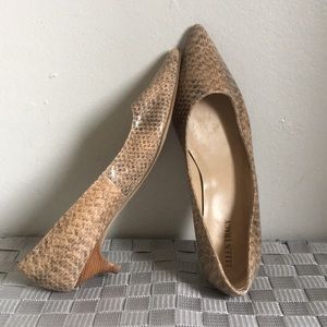 * Ellen Tracy * snake skin heels